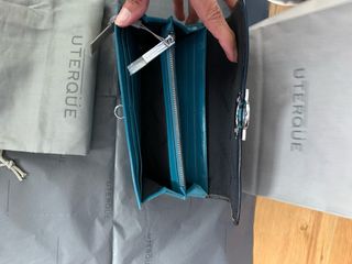 Cartera Uterqüe piel azul