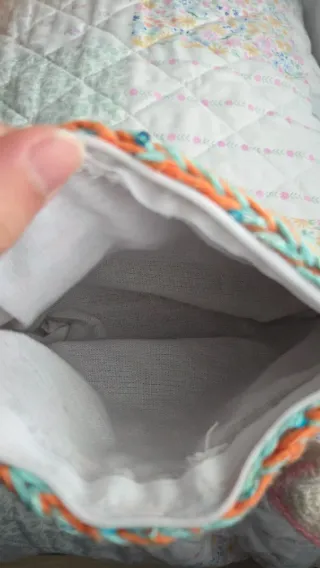 Neceser ganchillo naranja y turquesa