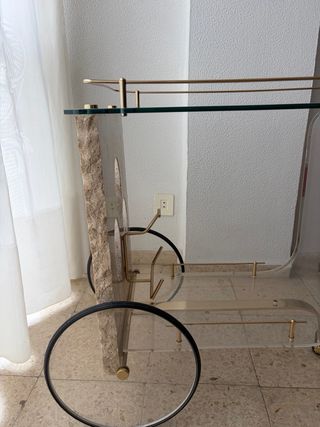 Carrito de servicio de mármol y cristal