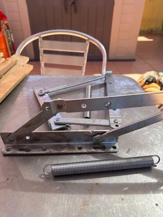 Muelle para soporte cama/mueble bisagra