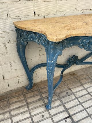 Consola de madera y mármol