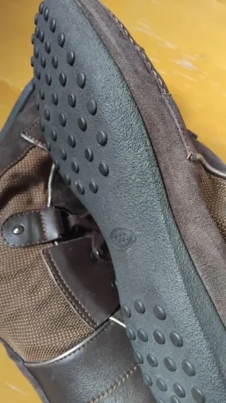 Stivali Tod's marroni in pelle scamosciata