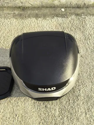 Baúl Shad 33L Negro