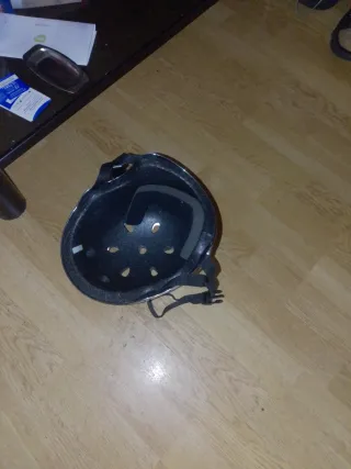 Casco de bicicleta cromado