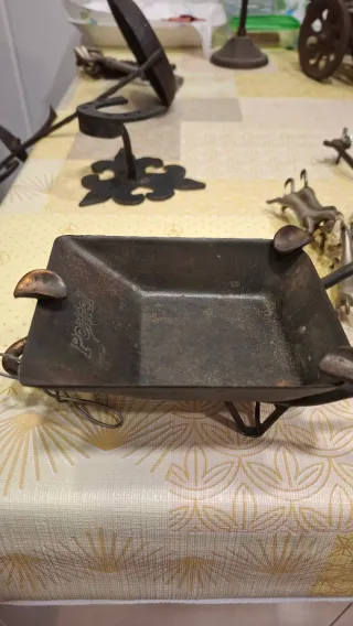 Cenicero Carretilla Vintage Metal