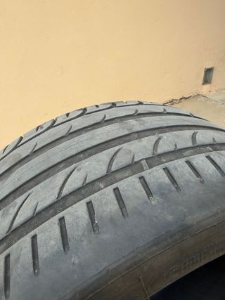 Neumáticos 225/40 R18 92Y y 255/35 R18 94W