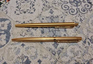 2 Penne Vintage Dorate Anni '80 ottime condizioni.