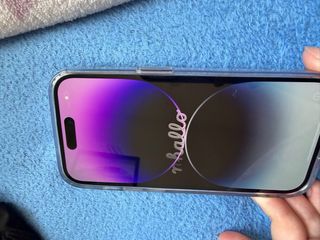 iPhone 14 Pro viola