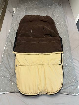 Saco para carrito de bebé marrón y beige