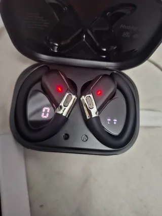 Chalvh B01 True Wireless Earbuds