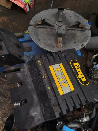 Máquina de montaje de neumáticos