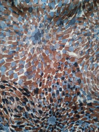 Blusa con volantes y estampado