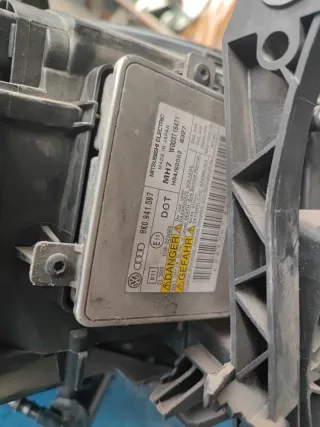 Faro Izquierdo Audi A4