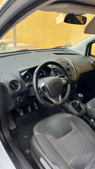 Ford Tourneo Courier 2021