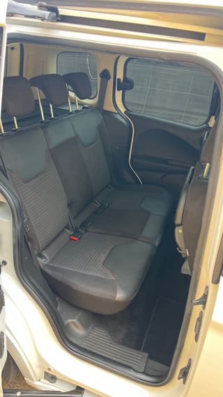 Ford Tourneo Courier 2021