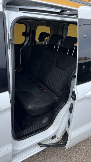 Ford Tourneo Courier 2021