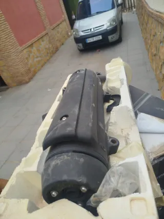 Escape de moto negro