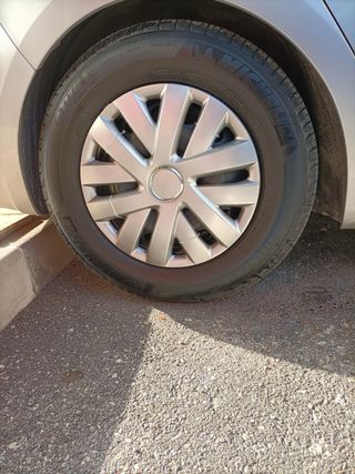 Neumáticos Michelin 215/65 R16