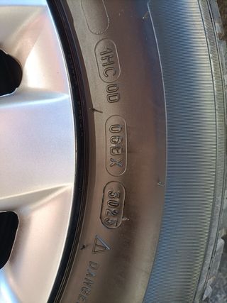Neumáticos Michelin 215/65 R16