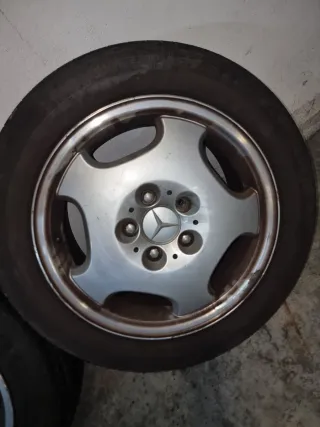 Llantas Mercedes 16 con Neumáticos