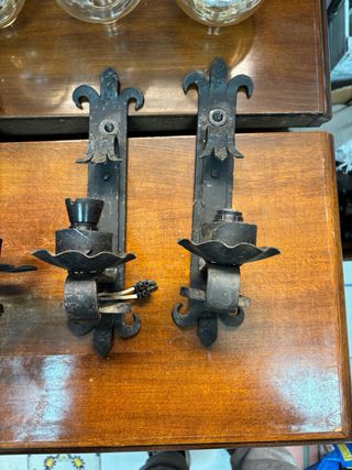 Applique da parete in metallo e vetro