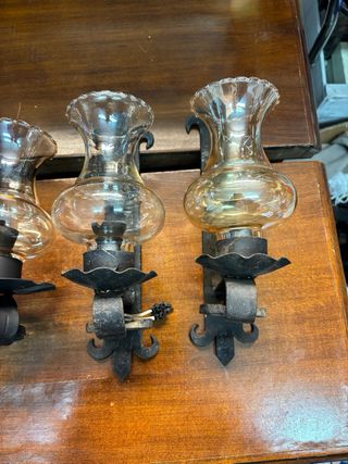 Applique da parete in metallo e vetro