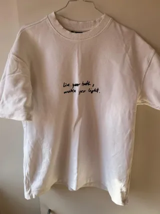 Camiseta blanca con frase