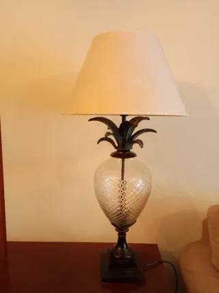 Lámpara de mesa cristal y metal