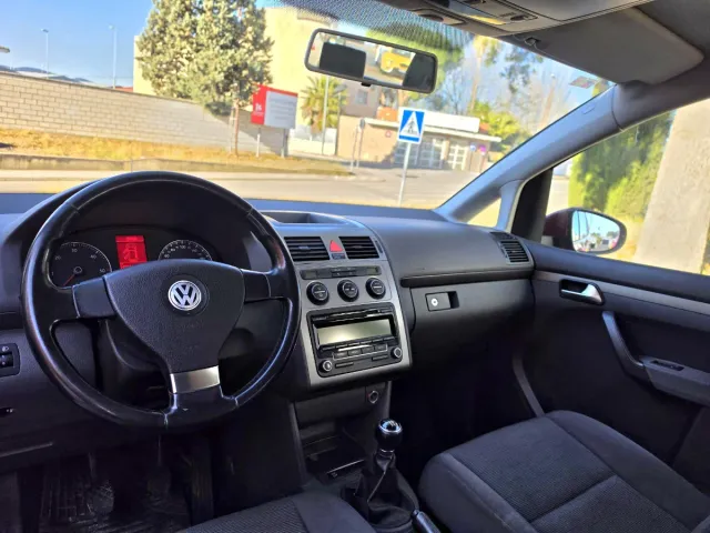 Volkswagen Touran 2010