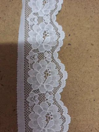 Pizzo bianco a metro H 4 cm
