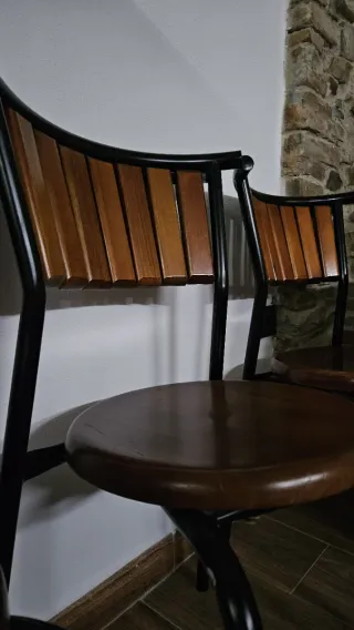 Sillas de comedor de madera y metal