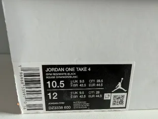 Zapatillas Jordan Baloncesto Rojas y Blancas