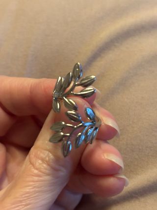 Anillo Hojas Ajustable. Acero inoxidable