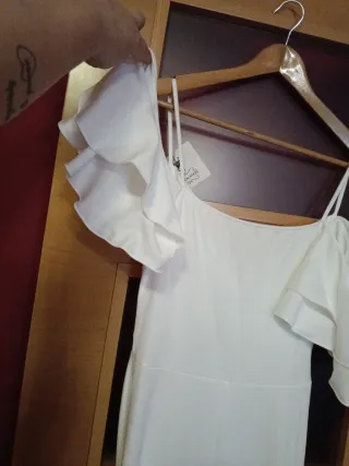 Traje de flamenca ,Rociero ,blanco con volantes