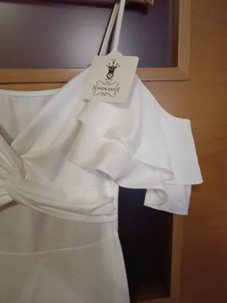 Traje de flamenca ,Rociero ,blanco con volantes