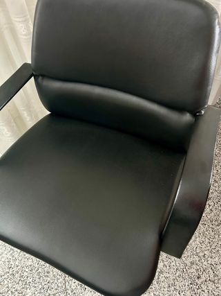 Silla de oficina negra