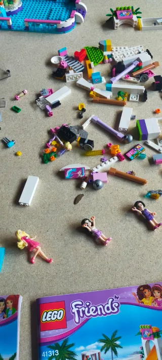 Lote Lego con personajes y folletos