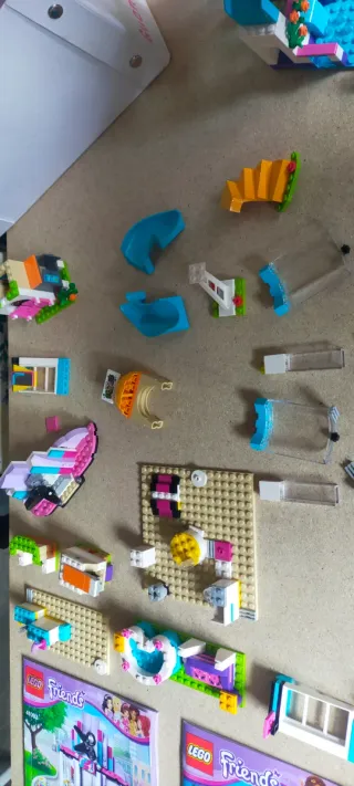 Lote Lego con personajes y folletos