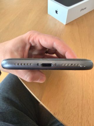 iPhone 11 64GB Negro con caja