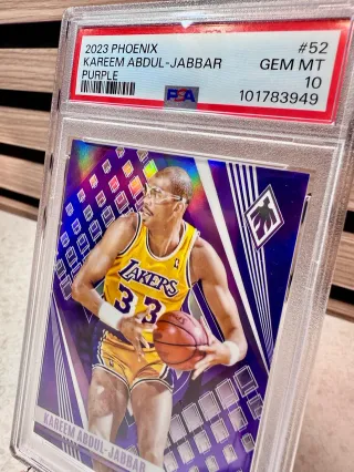 Cromo NBA Panini 2023 Kareem Abdul-Jabbar PSA 10