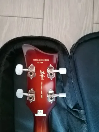 Bajo Eléctrico Hofner B-Bass HI Series con funda