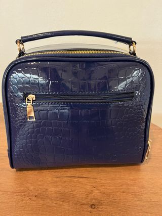 Borsa vernice blu effetto coccodrillo