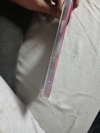 Funda iPhone 16 Pro Max Levante UD