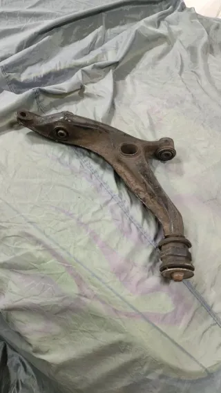 Trapecio delantero izquierdo Honda Civic EJ9