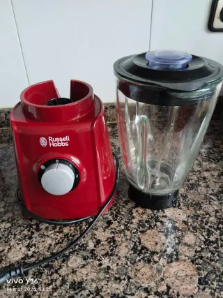 Batidora de vaso Russell Hobbs roja