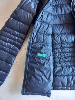 Chaqueta Benetton Negra con Capucha