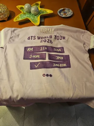 Camiseta BTS Talla L