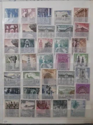 ALBUM SELLOS ESPAÑA Y HOJITAS, MÁS OTROS PAISES