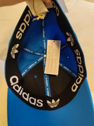 GORRA ADIDAS ADICOLOR CLASSICS AZUL Y BLANCA UNISE