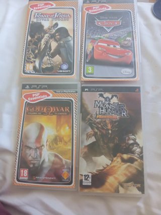 4 Cajas Juegos PSP (descripción)